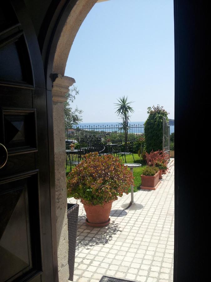 Hotel Villa Cerelis ดิอามันเต ภายนอก รูปภาพ